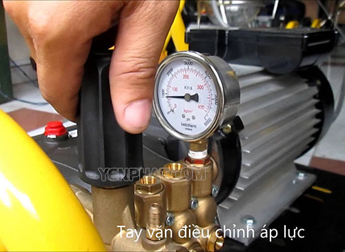 Điều chỉnh áp lực khi máy rửa xe không lên áp